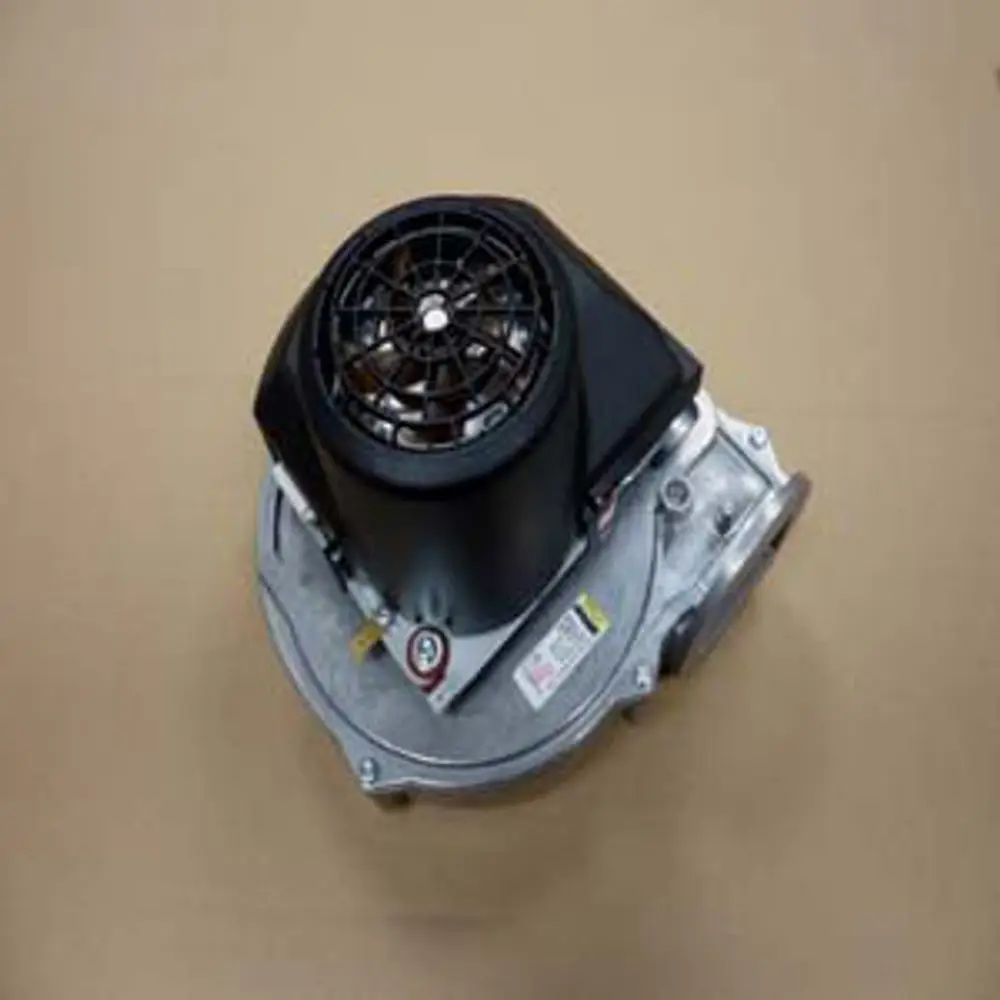 Ventilator von Remeha mit abgedecktem Motor und Gitterstruktur oben, montiert auf einer metallischen Basis.